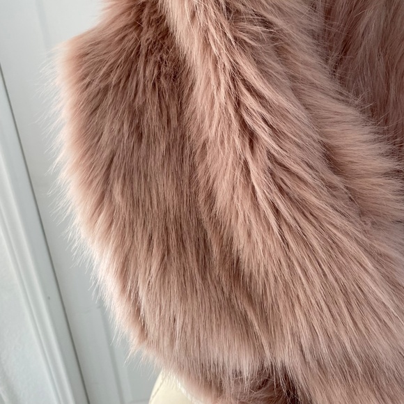 Dusty Pink / Mauve Faux Fur Shawl Scarf Wrap - Picture 5 of 11